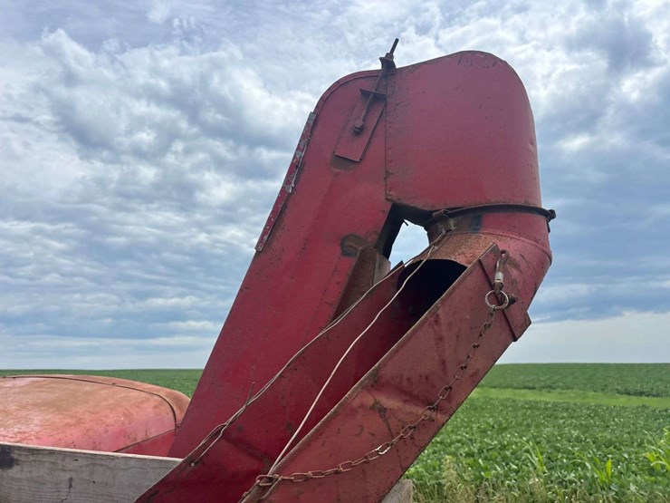 massey-harris-clipper-combine-image-15