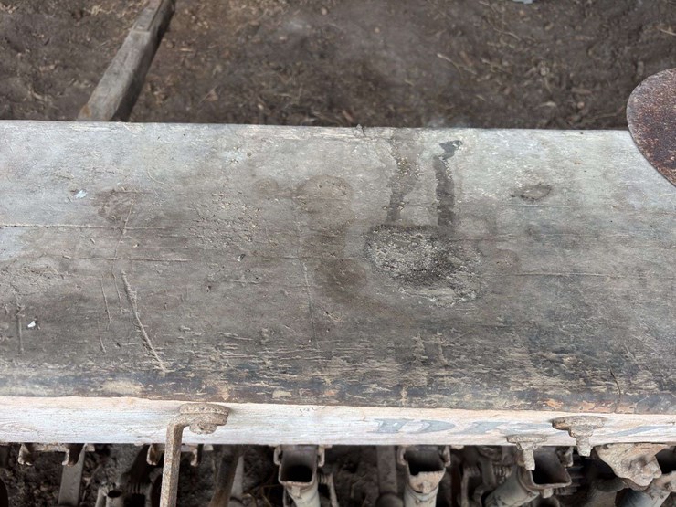 moline-8’-grain-drill-image-30