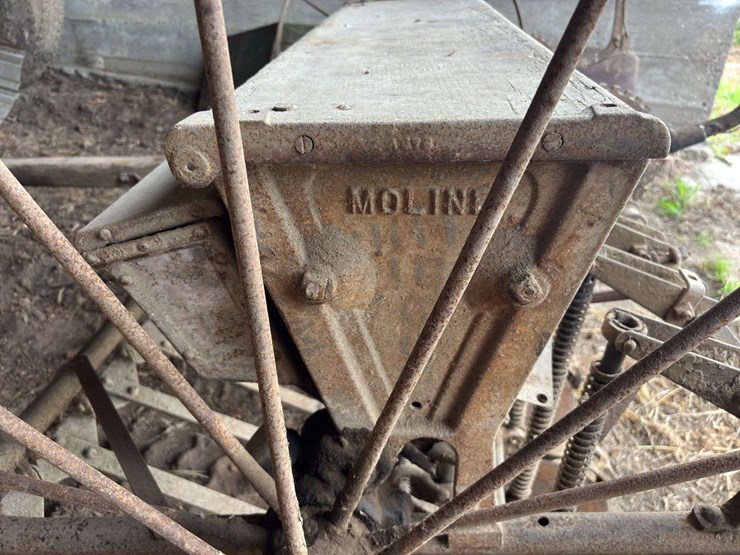 moline-8’-grain-drill-image-25