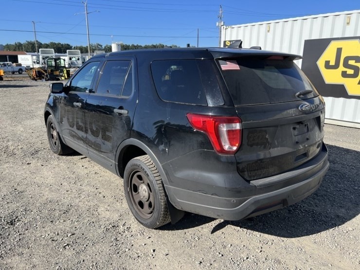 2018-ford-explorer-image-6