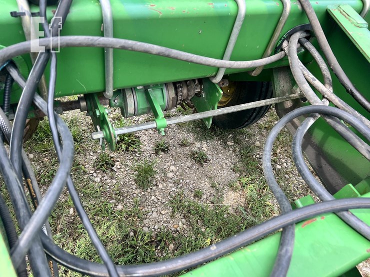 1994-john-deere-7200-image-33