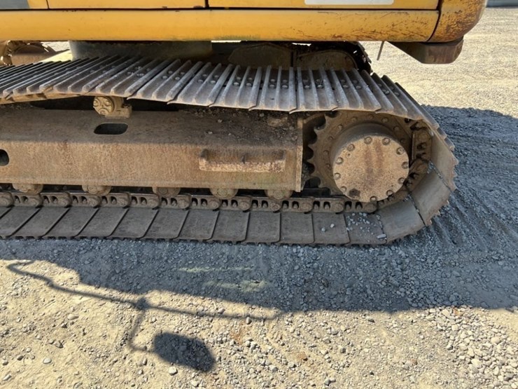 2008-deere-120c-image-18