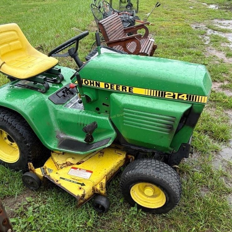 JOHN DEERE 214
