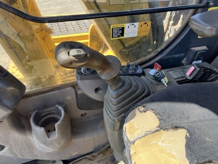 2008-deere-120c-image-35