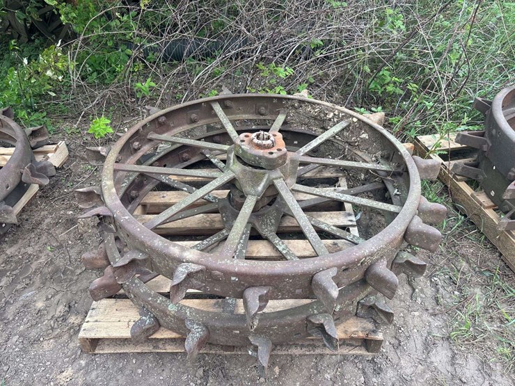 (2)-john-deere-steel-wheels-image-1