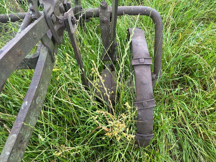 2-bottom-14”-plow-image-26