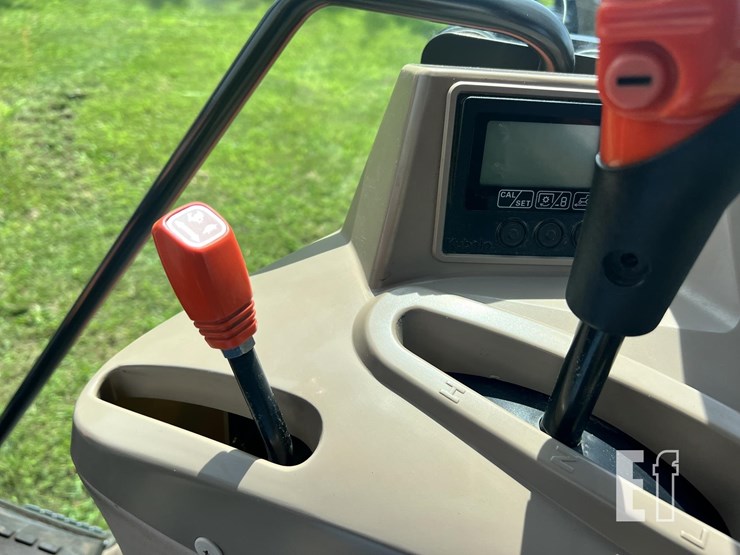 2005-kubota-m125x-image-55