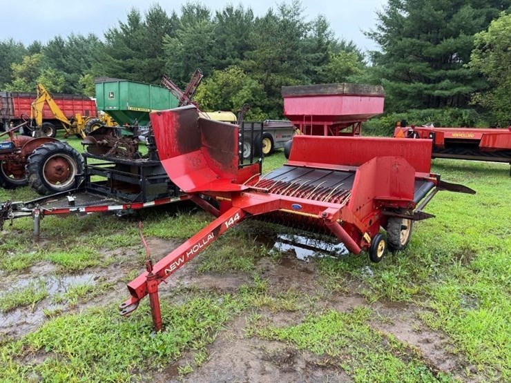 new-holland-145-image-1