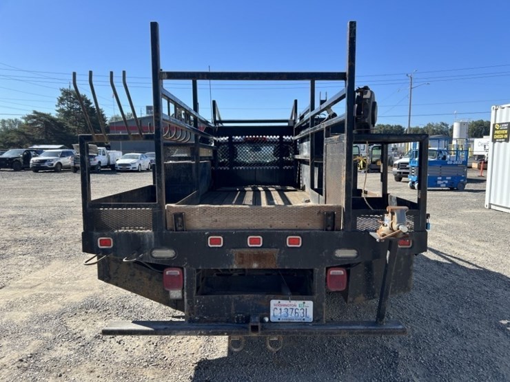 2017-gmc-sierra-3500-image-5