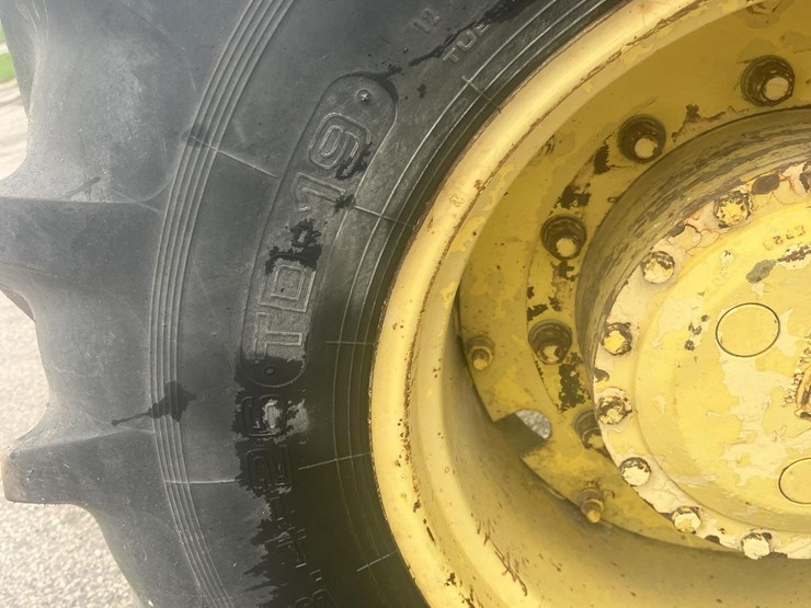 john-deere-4850-image-40