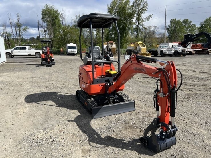 2025-cfg-qk20r-mini-hydraulic-excavator-image-2