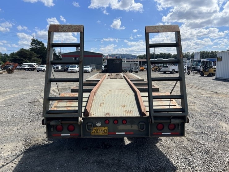 2001-kalyn-29'-tri-axle-goose-neck-trailer-image-5