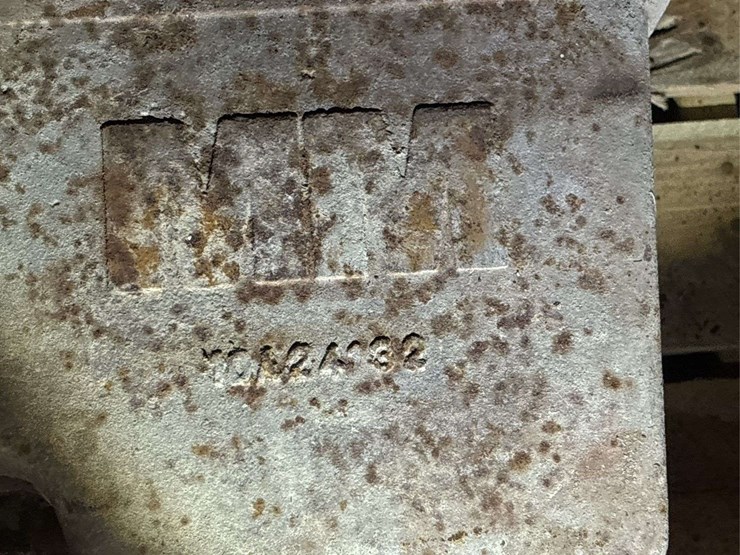 (4)-minneapolis-moline-suitcase-weights-image-8