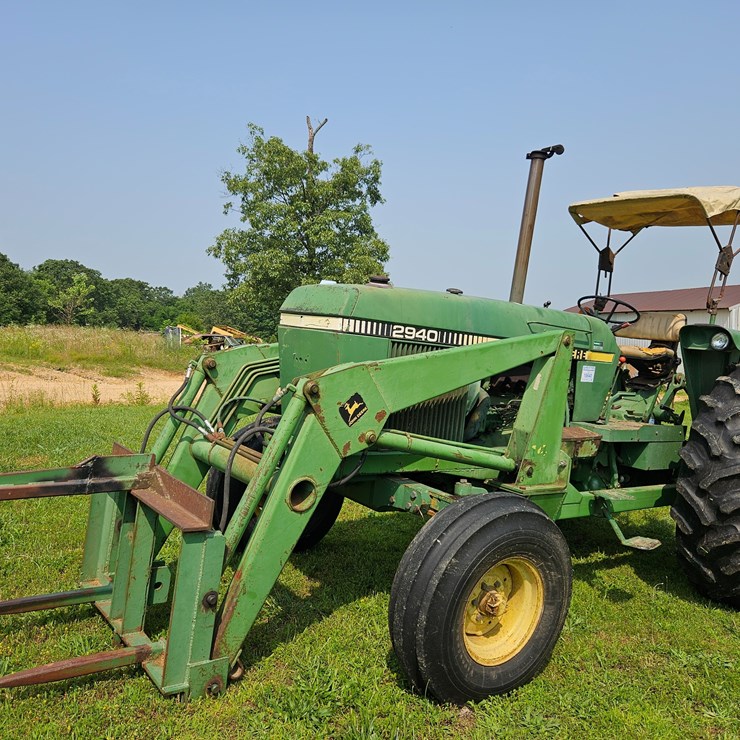 1982 JOHN DEERE 2940