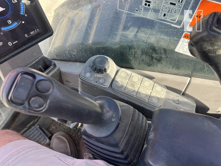 kubota-u48-5-image-5