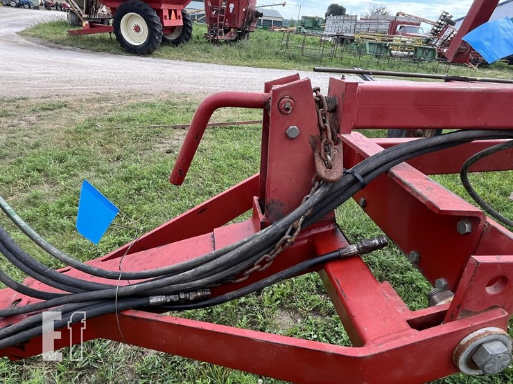 case-ih-4300-image-16