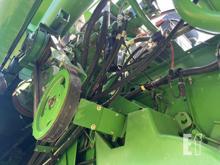 2005-john-deere-9560-sts-image-7