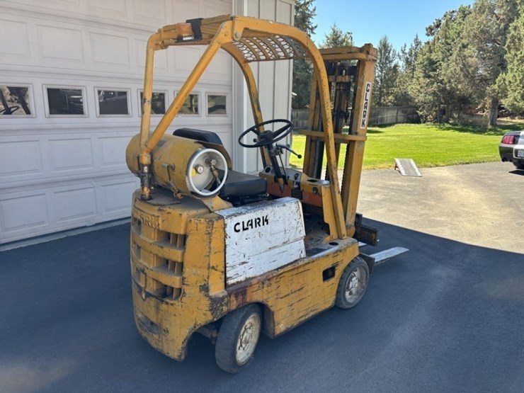 clark-c30b-forklift-image-5