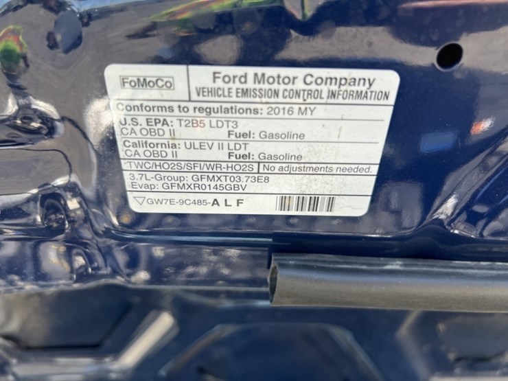 2016-ford-explorer-image-18