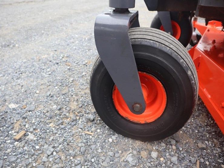 kubota-zd326-image-12