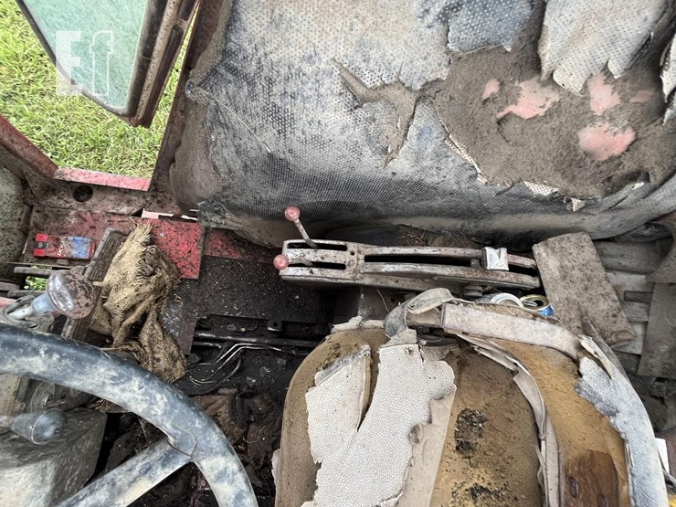 massey-ferguson-1130-image-23