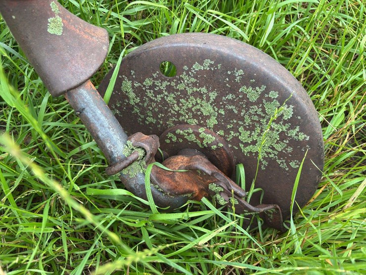 2-bottom-14”-pull-type-plow-image-36