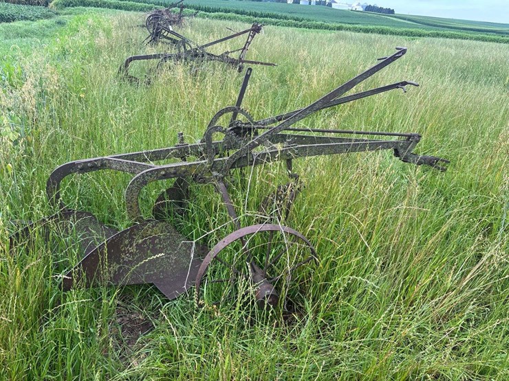 2-bottom-14”-plow-image-4