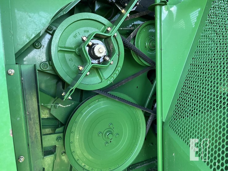 2005-john-deere-9560-sts-image-38