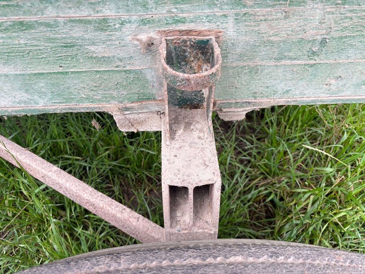 john-deere-flare-box-and-running-gear-image-10