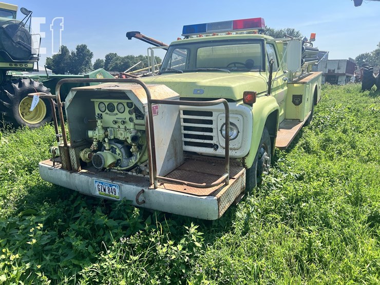 1975-ford-f750-image-4