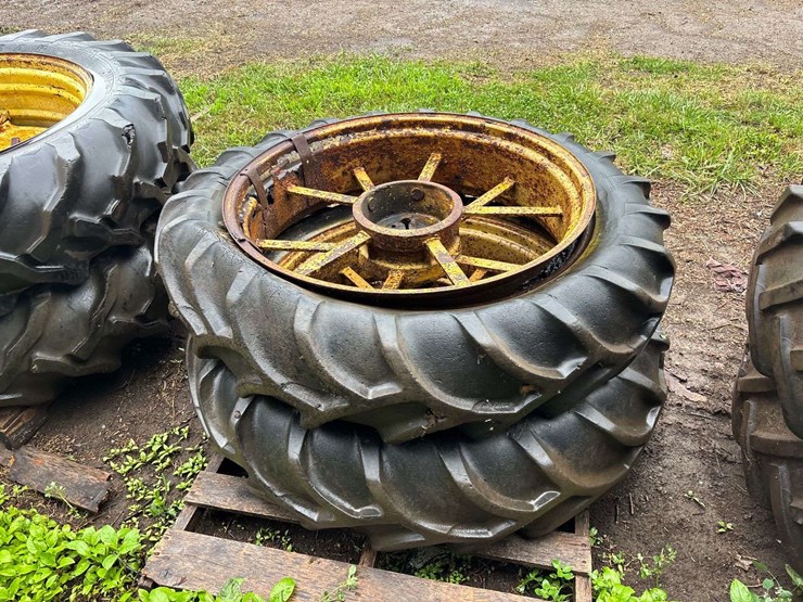 (2)-11-36-tires-on-john-deere-wheels-image-3