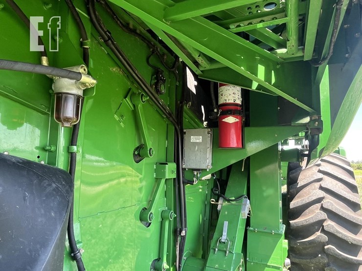 2005-john-deere-9560-sts-image-19