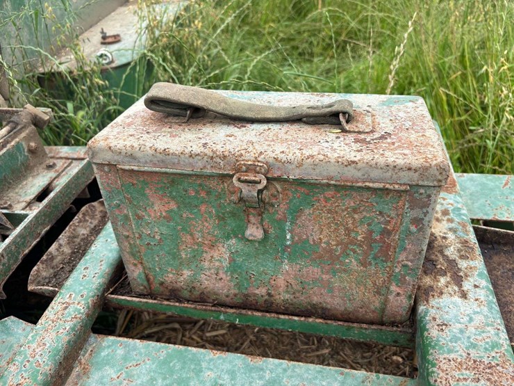 john-deere-baler-image-24