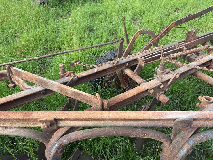 moline-5-bottom-14”-pull-type-plow-image-18
