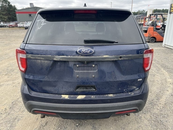 2017-ford-explorer-image-5