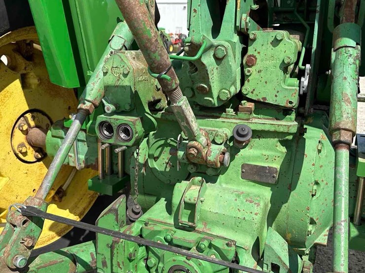 john-deere-4000-image-9