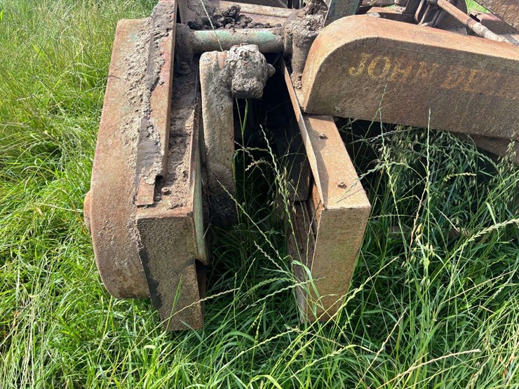 john-deere-side-chute-baler-image-6