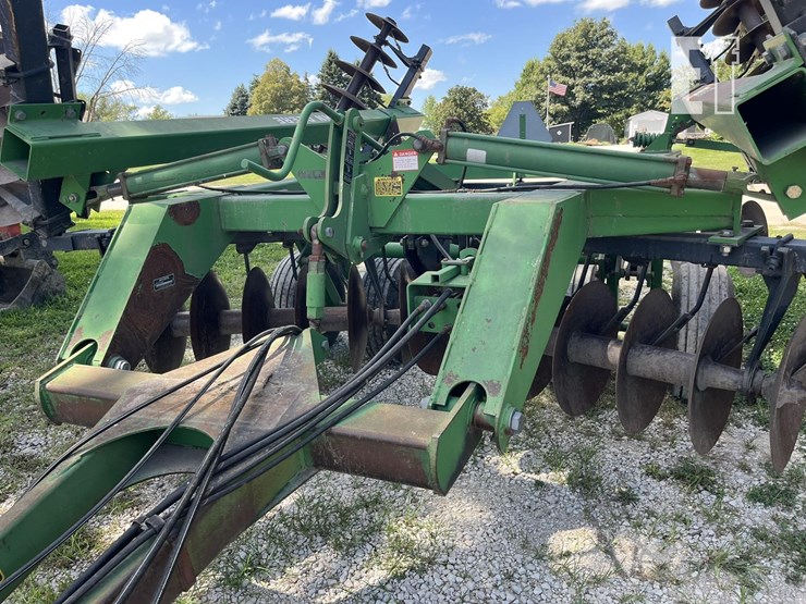 john-deere-630-image-10