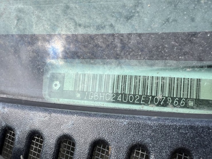 2002-chevrolet-silverado-image-9