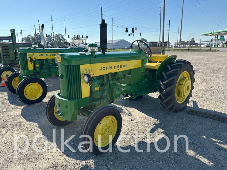john-deere-330-image-4