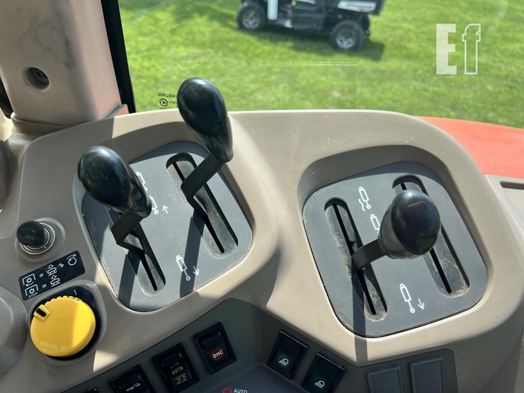 2005-kubota-m125x-image-48