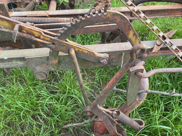 moline-5-bottom-14”-pull-type-plow-image-27