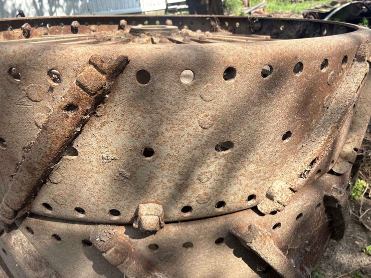 50"-steel-wheels-with-slats-image-13