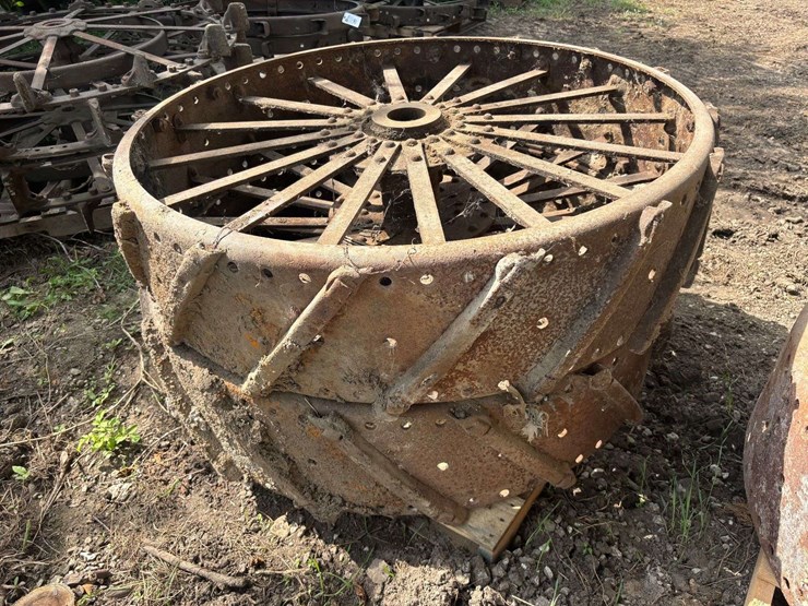 50"-steel-wheels-with-slats-image-5