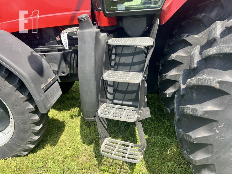 2010-case-ih-magnum-215-image-26