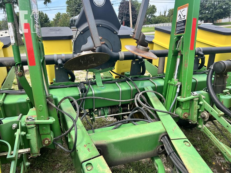 1994-john-deere-7200-image-31