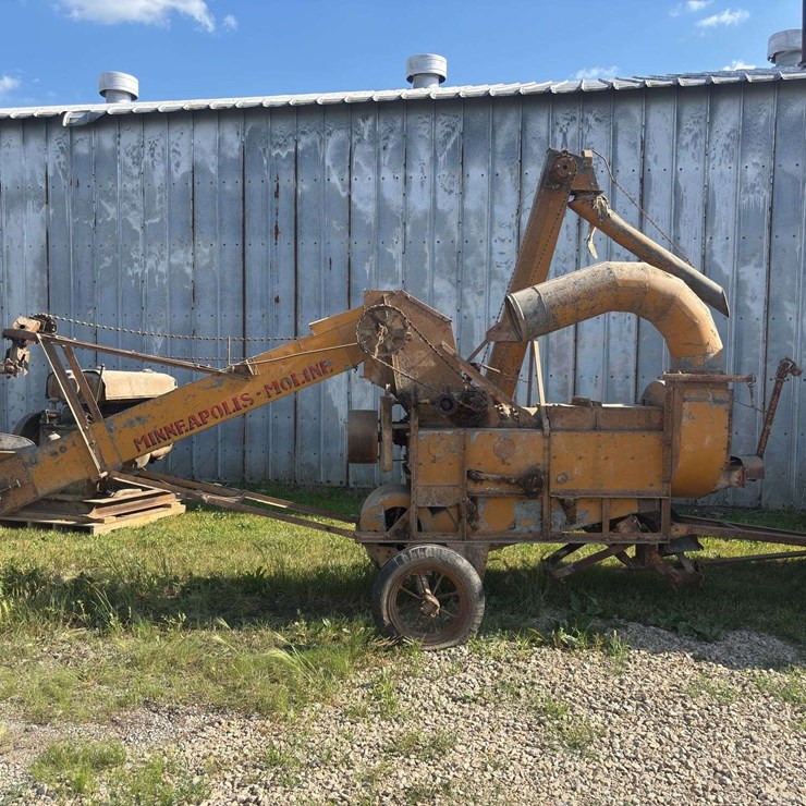 MINNEAPOLIS MOLINE D
