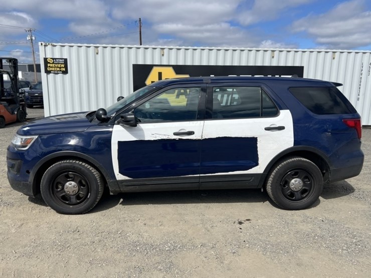 2016-ford-explorer-image-7