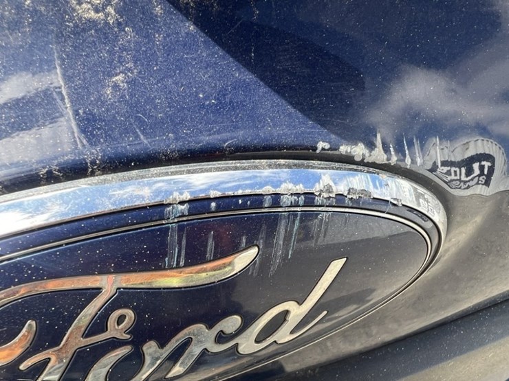 2016-ford-explorer-image-23