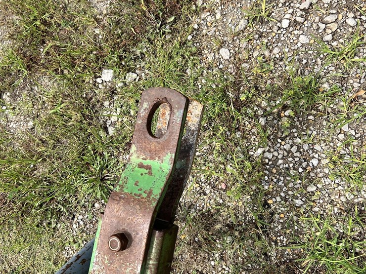 john-deere-220-image-5